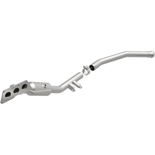Exhaust Manifold with Integrated Catalytic Converter MagnaFlow 5551067
