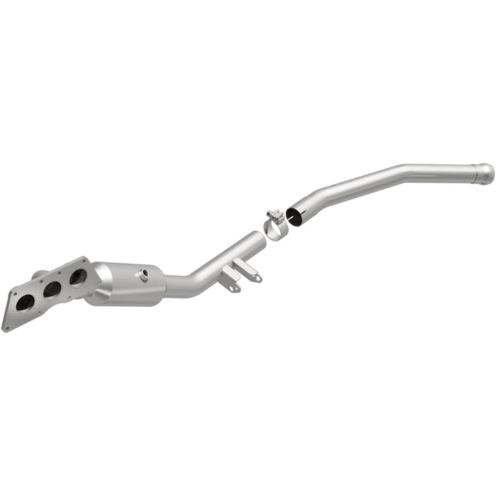 Exhaust Manifold with Integrated Catalytic Converter MagnaFlow 5551067