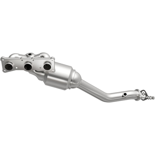 Exhaust Manifold with Integrated Catalytic Converter MagnaFlow 5631762