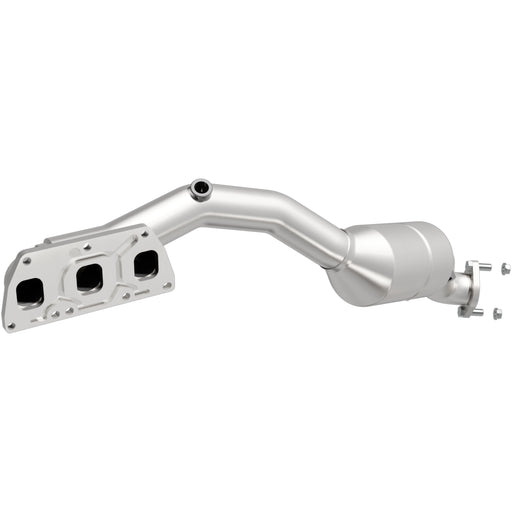 Exhaust Manifold with Integrated Catalytic Converter MagnaFlow 452797