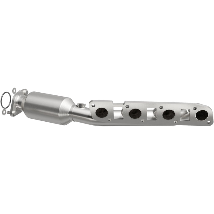 Exhaust Manifold with Integrated Catalytic Converter MagnaFlow 22-035